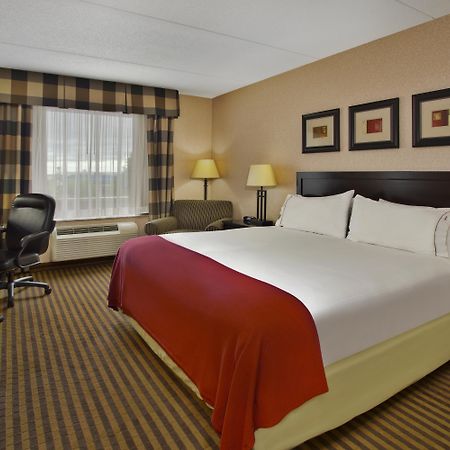 Newmarket Hotel And Suites Экстерьер фото