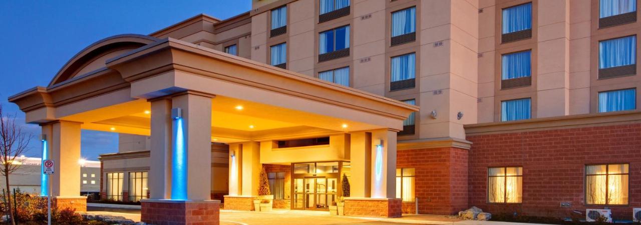 Newmarket Hotel And Suites Экстерьер фото