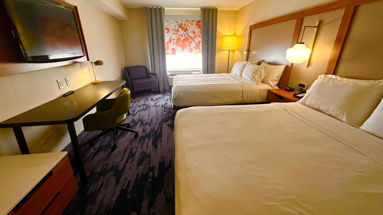 Newmarket Hotel And Suites Экстерьер фото