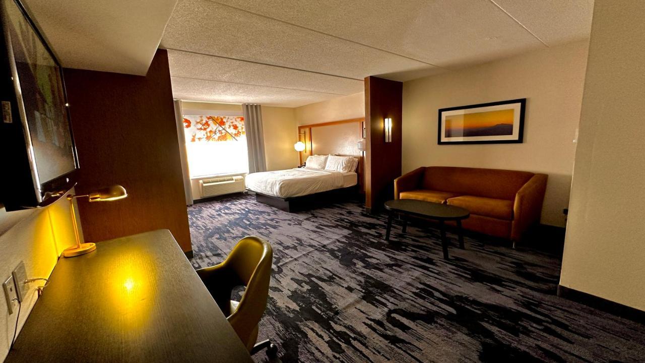 Newmarket Hotel And Suites Экстерьер фото