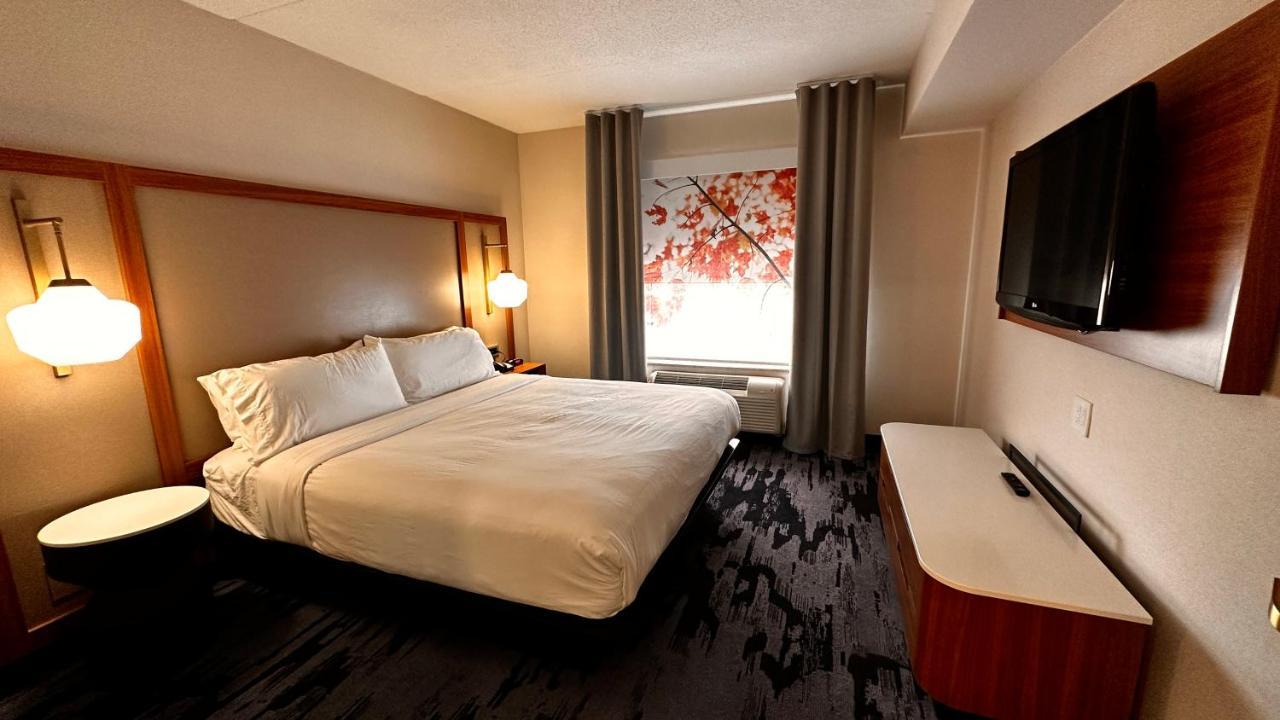 Newmarket Hotel And Suites Экстерьер фото