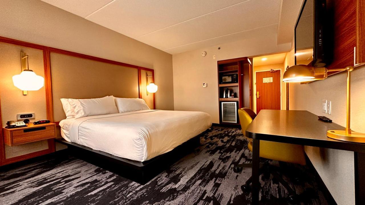 Newmarket Hotel And Suites Экстерьер фото