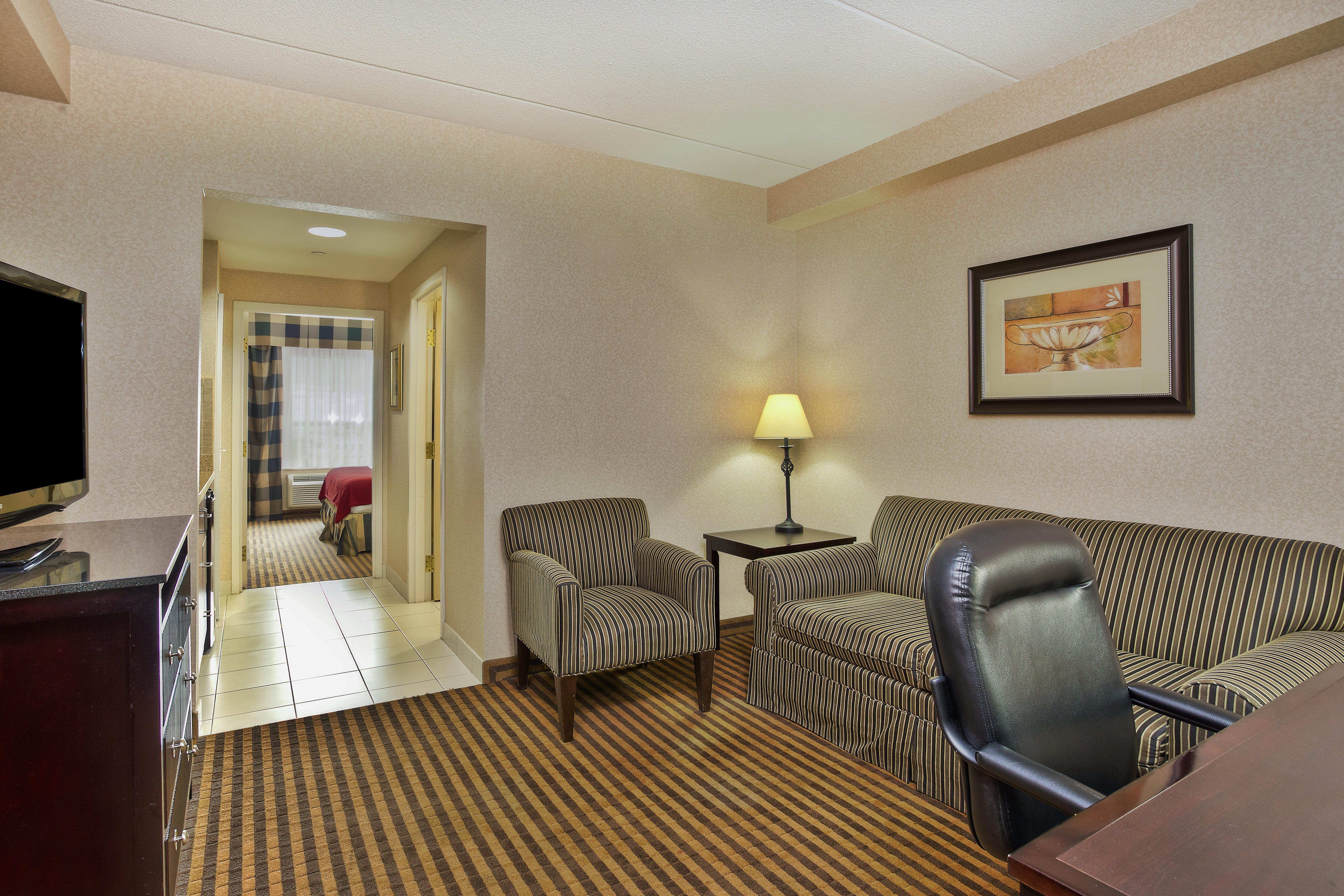 Newmarket Hotel And Suites Экстерьер фото