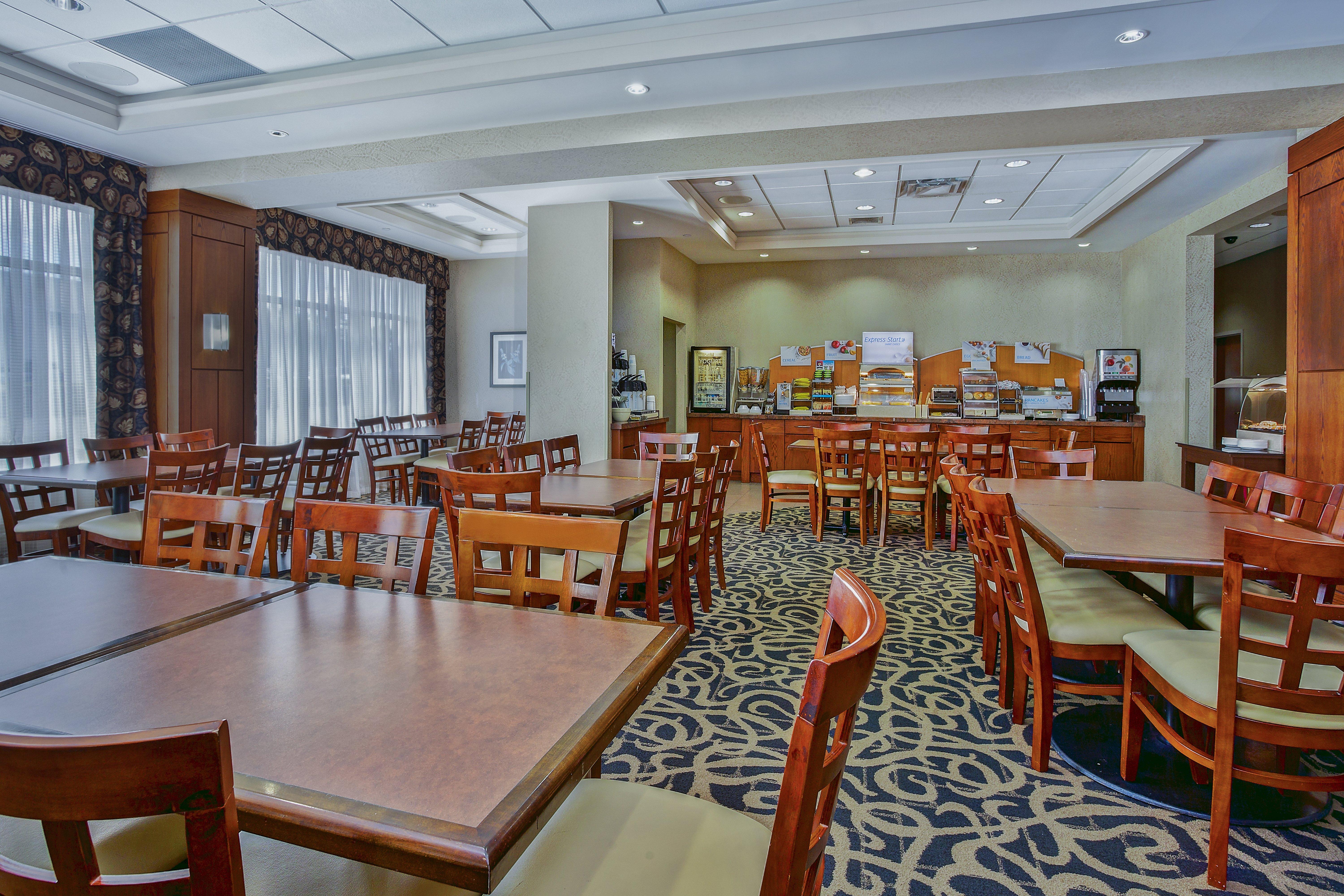 Newmarket Hotel And Suites Экстерьер фото