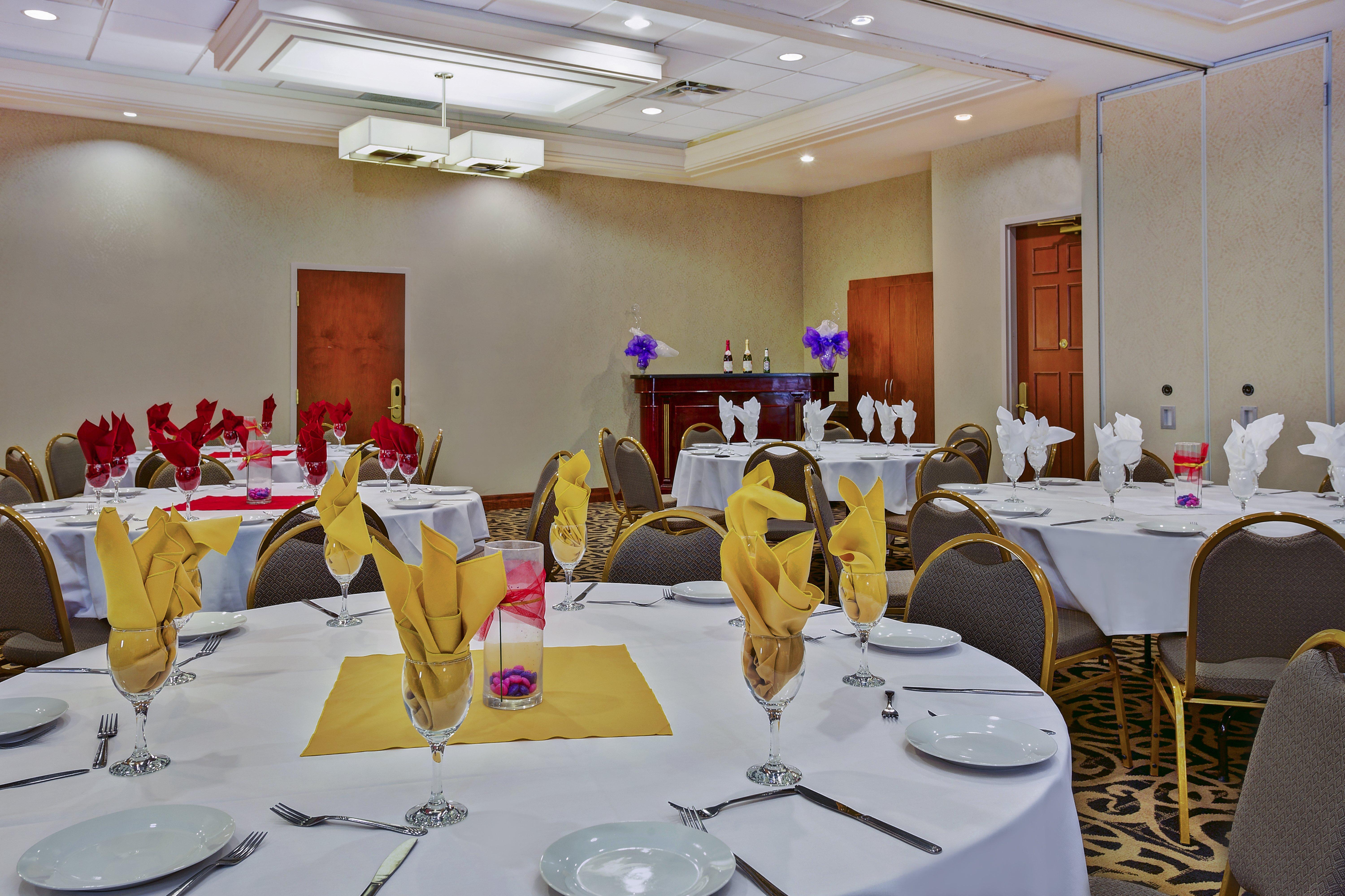 Newmarket Hotel And Suites Экстерьер фото